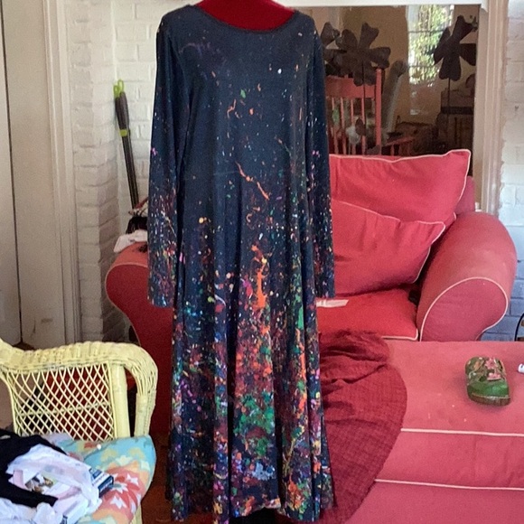 A splash of color - Picture 1 of 10